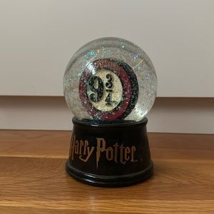 Harry Potter snow globe